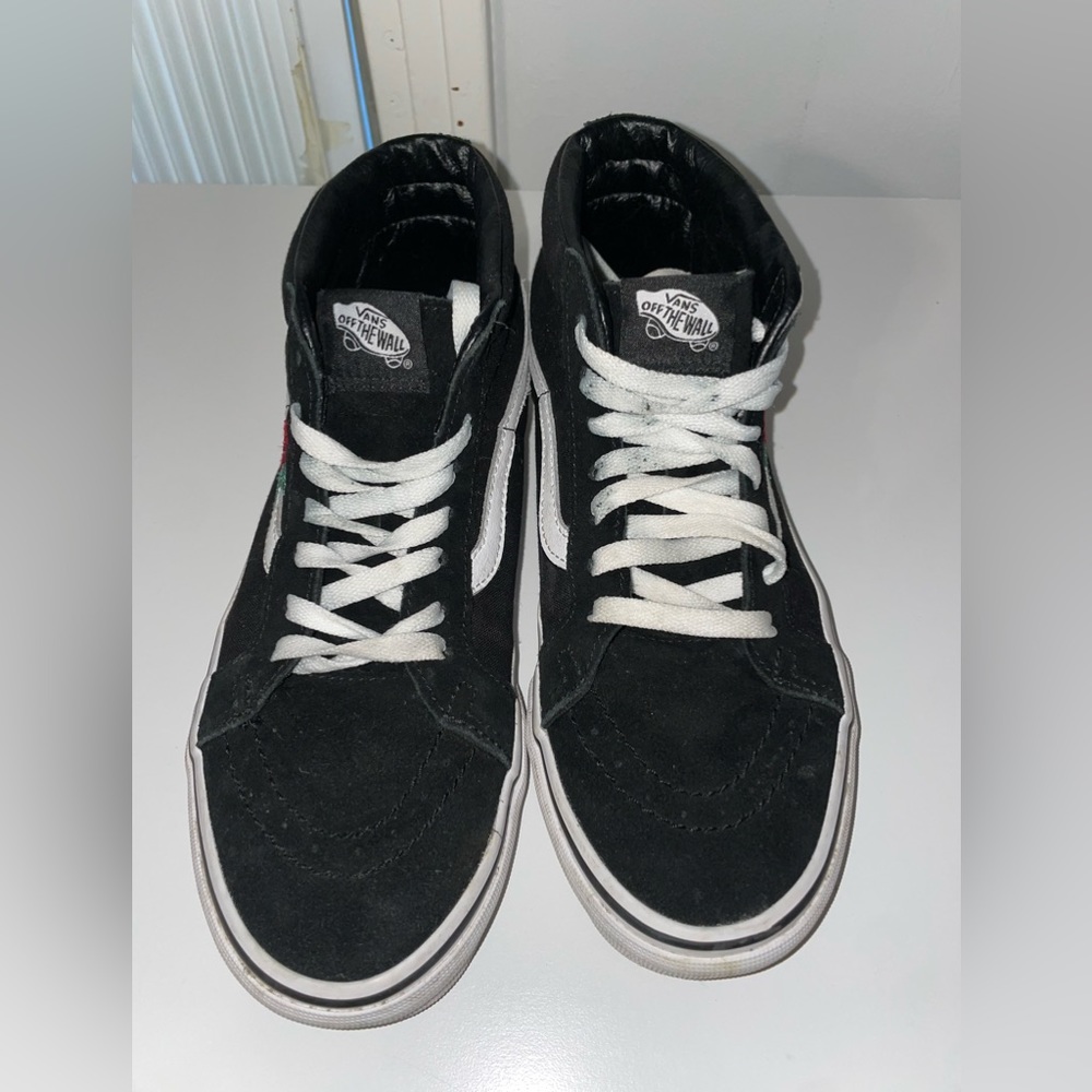 Black and Rose Van Mids